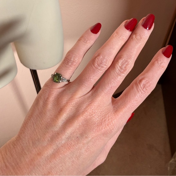 Vintage antique designer art deco Sterling silver emerald cut Green Glass Ring - Picture 4 of 17